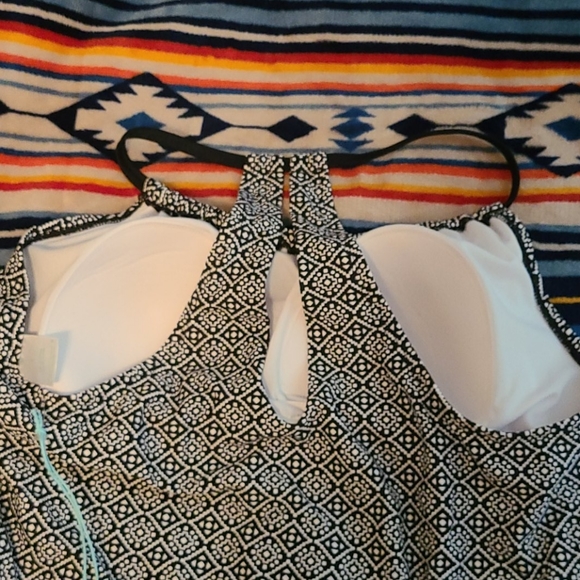 BNWT Swim Tankini Top - Picture 2 of 4